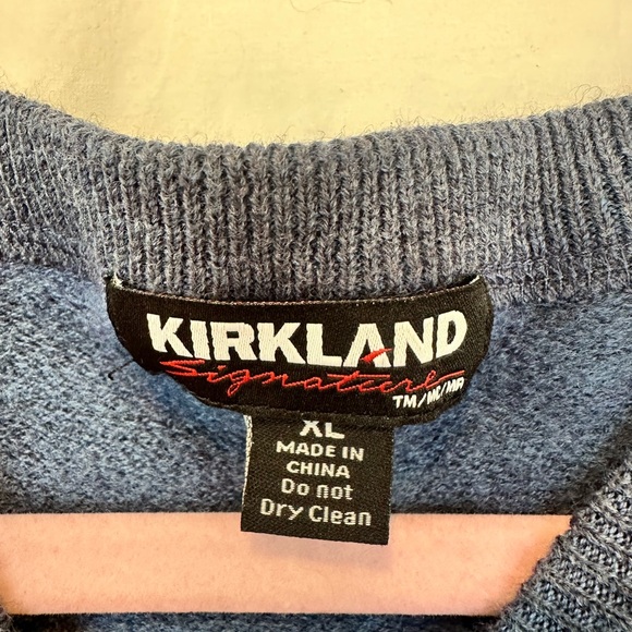 Kirkland Signature Men's Sweater - Picture 2 of 4